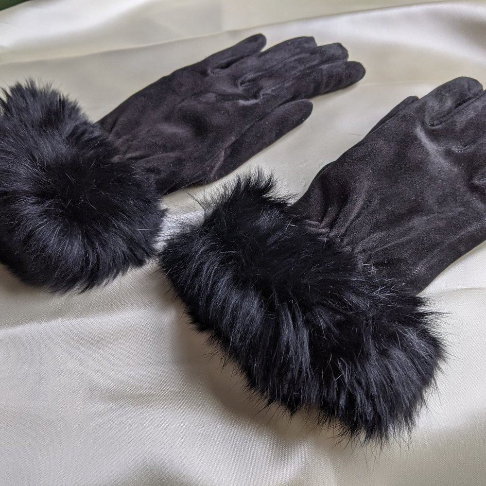 Fratelli Orsini Cashmere and Fur Lined Suede Glove